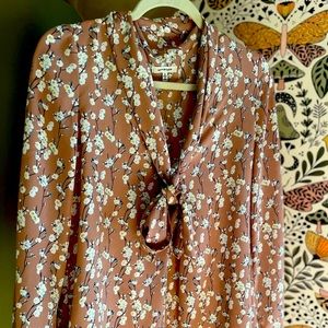 Sweet Floral Bowed Blouse